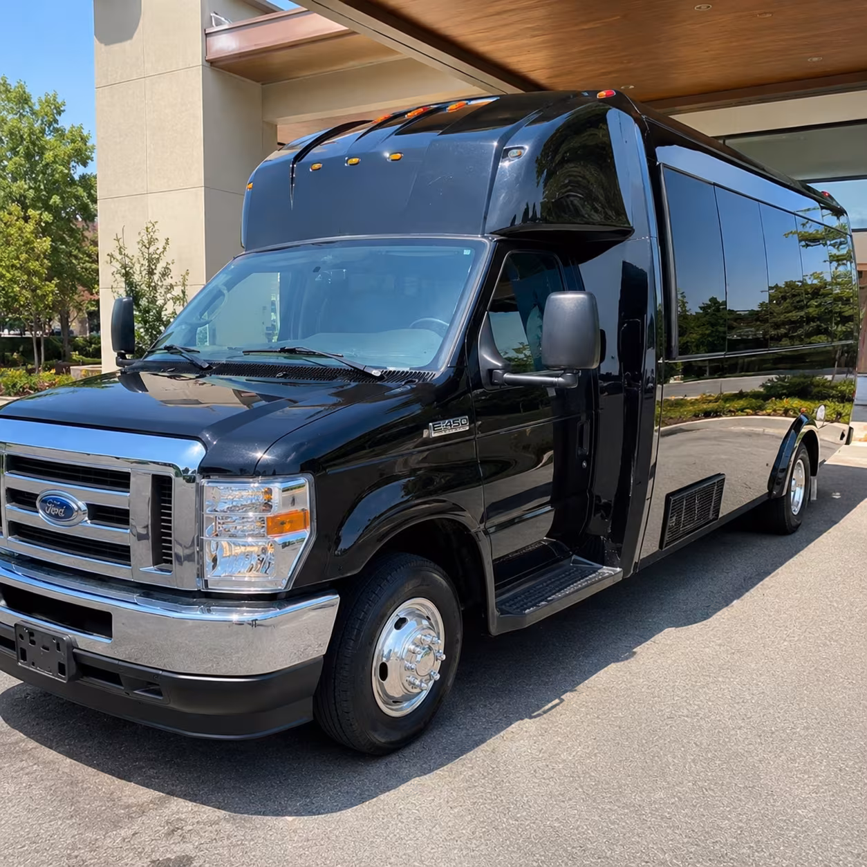 Riverview Homecoming & Prom Party Bus Rentals