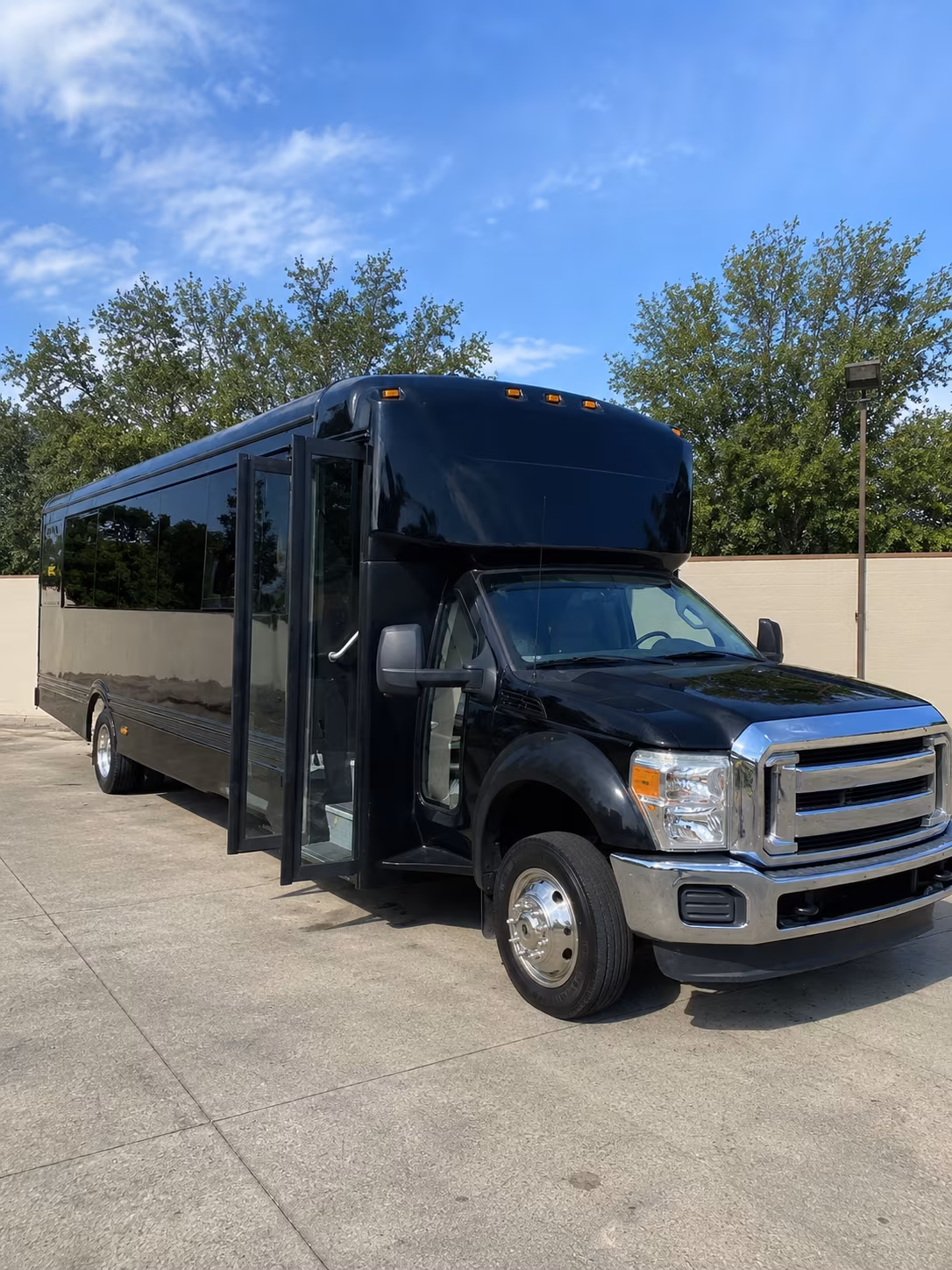 St. Petersburg Winery Tour & Pub Crawl Transportation party bus exterior