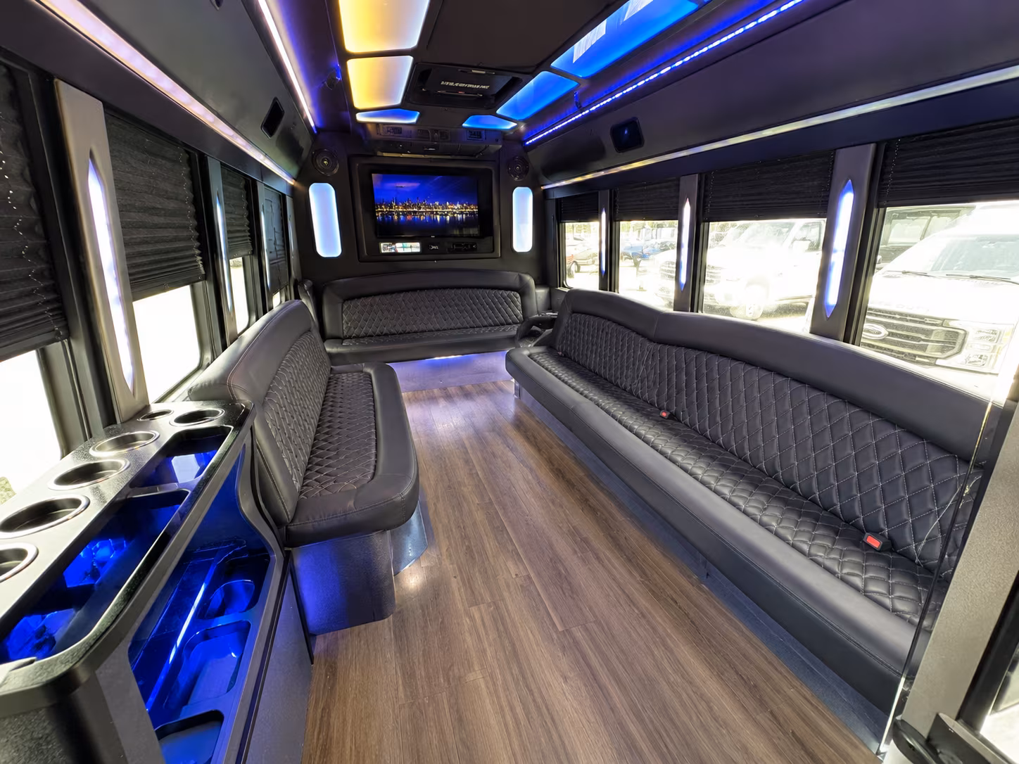 Town 'n' Country Winery Tour & Pub Crawl Transportation
